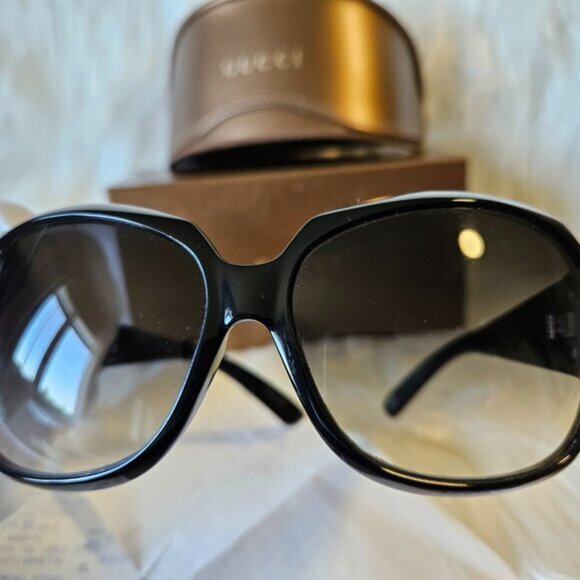 AUTHENTICATED GUCCI SUNGLASSES - Picture 11 of 16